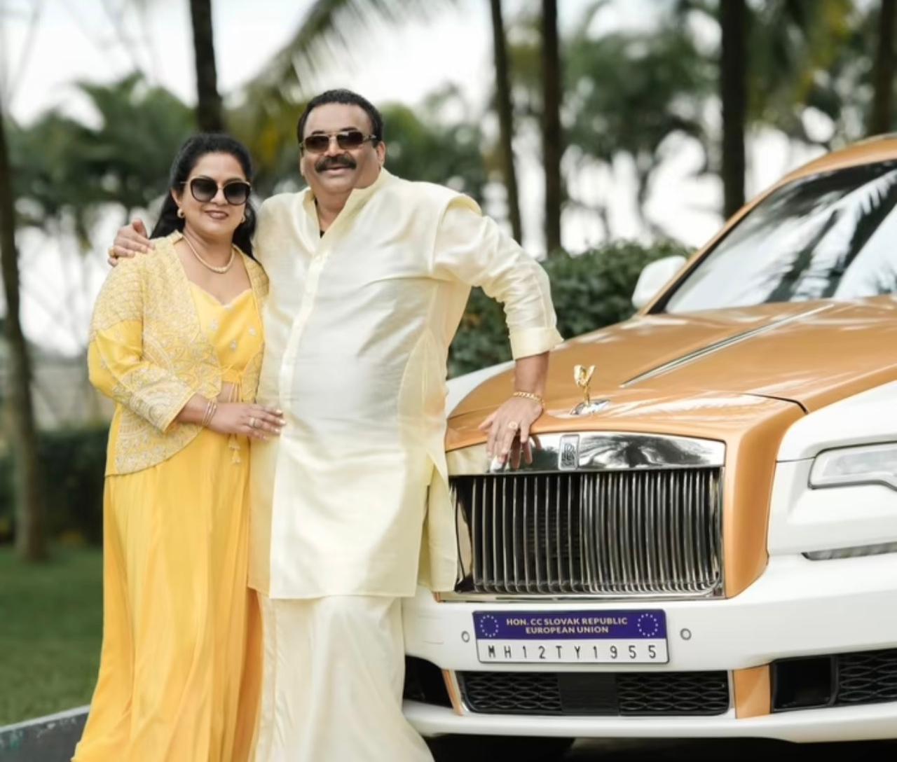 अपनी नई रोल्स रॉयस के साथ सीजे रॉय और उनकी पत्नी ने हाल ही में फोटोशूट कराया था।