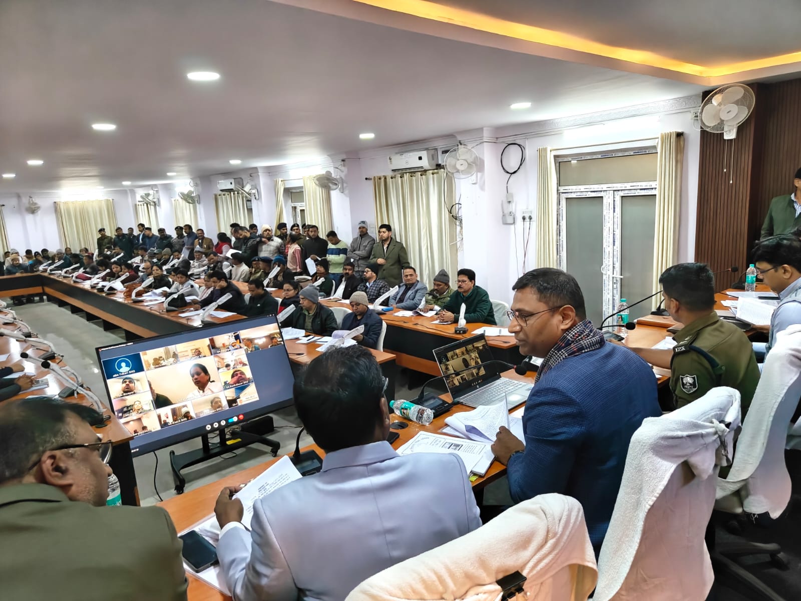 एग्जाम को लेकर हुई बैठक।