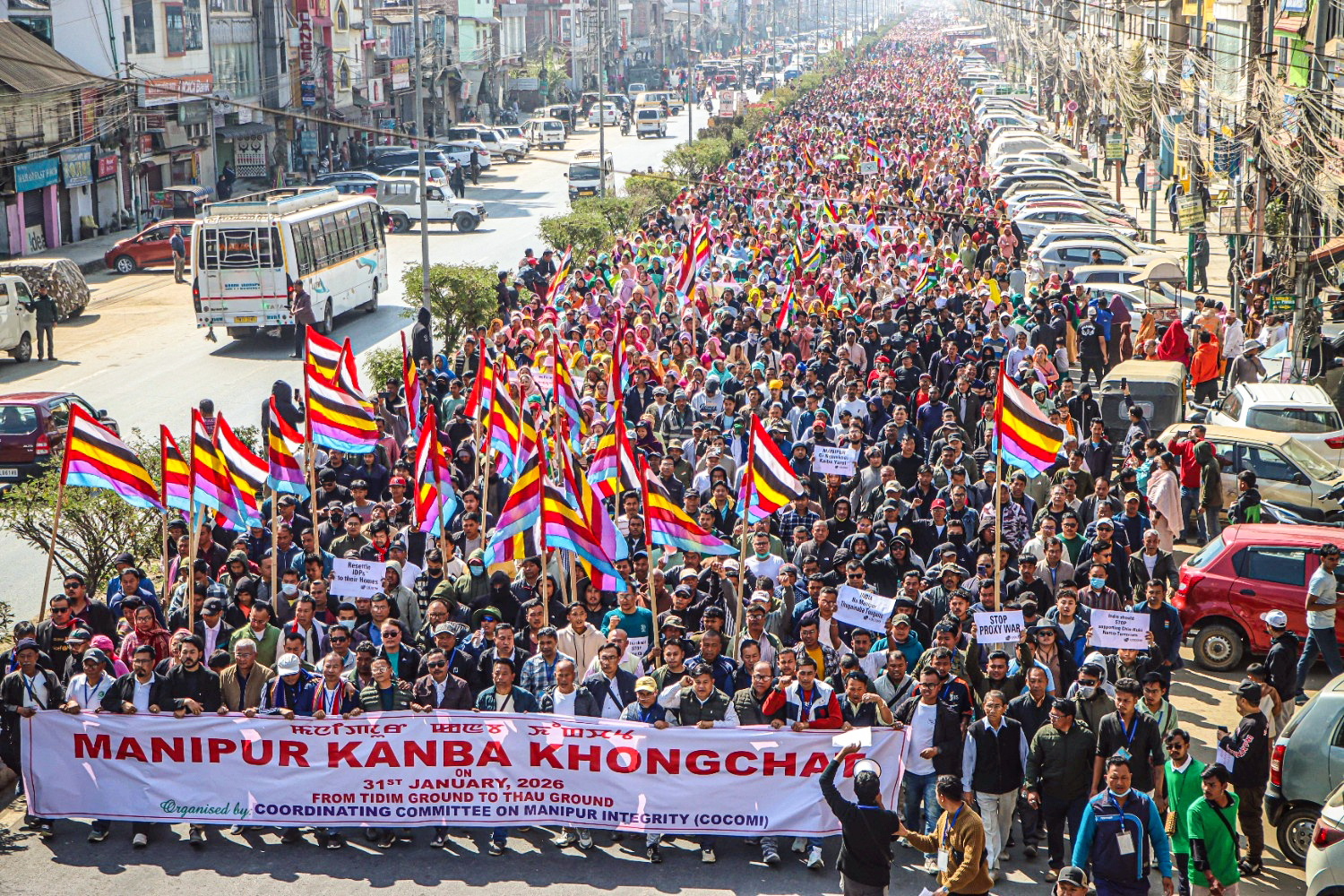 इंफाल में हजारों लोगों ने रंगदारी मांगे जाने के विरोध में रैली निकाली।