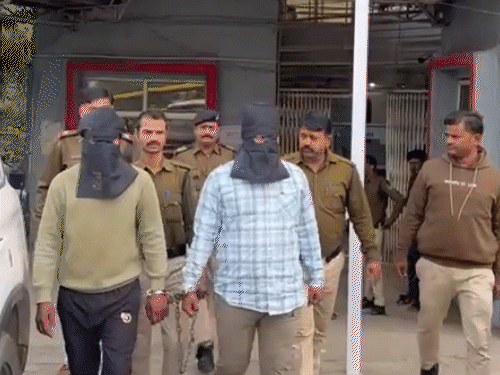 आरोपियों की तलाश में पुलिस 5 दिन से डेरा डाले हुए थी।