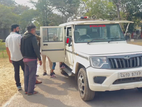 पुलिस बच्चों को बयान के लिए थाने ले गई।