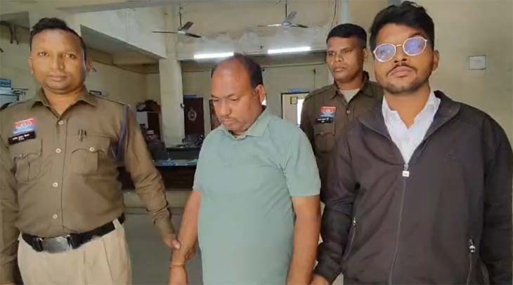 लंबे समय से आरोपी किराए के मकान में देह व्यापार चला रहा था।