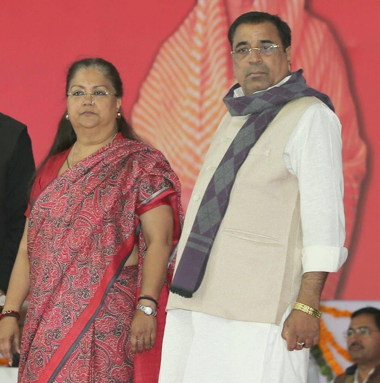 वसुंधरा राजे के साथ हेम सिंह भड़ाना।