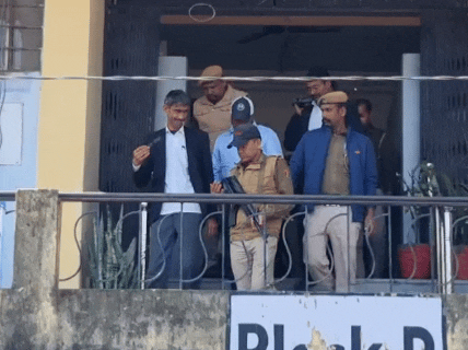 कड़ी सुरक्षा के बीच सुभाष बानूड़ा को सीकर कोर्ट में पेश किया गया।