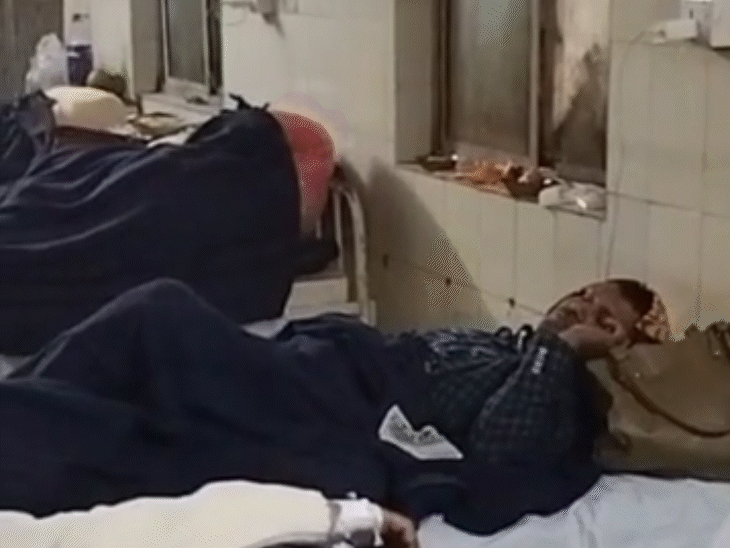 घायलों का जिला अस्पताल में इलाज जारी