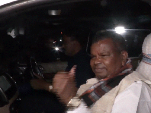 ये तस्वीर कवासी लखमा की गिरफ्तारी के समय की है।