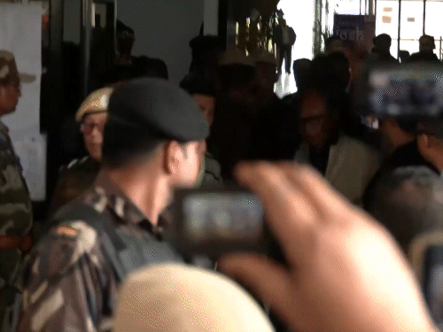 मणिपुर में आज NDA सरकार का शपथ ग्रहण संभव:  नए CM युमनाम इंफाल पहुंचे; सरकार में 2 डिप्टी CM कुकी नेता नेम्चा पहली महिला उपमुख्यमंत्री होंगी