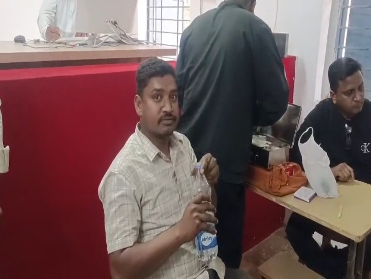 Janjgir-Champa Tehsildar & Patwari Arrested For Bribe At Rice Procurement Center 1 पटवारी आयुष ध्रुव