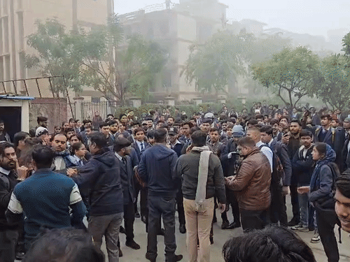 Bithoor College Students Assaulted by Teacher; Girls Injured