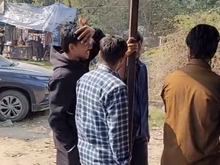 परिजनों ने बहरोड़ पुलिस को रिपोर्ट दी है।