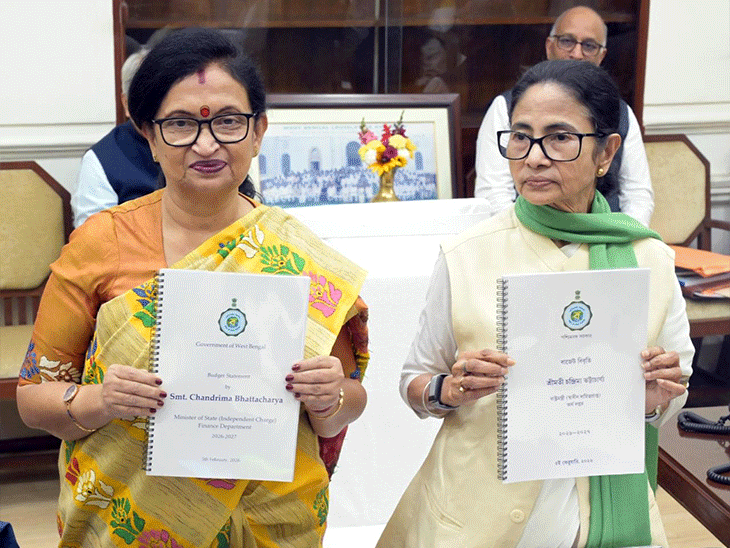 पश्चिम बंगाल की सीएम ममता बनर्जी ने विधानसभा में राज्य का अंतरिम बजट पेश किया। - Dainik Bhaskar