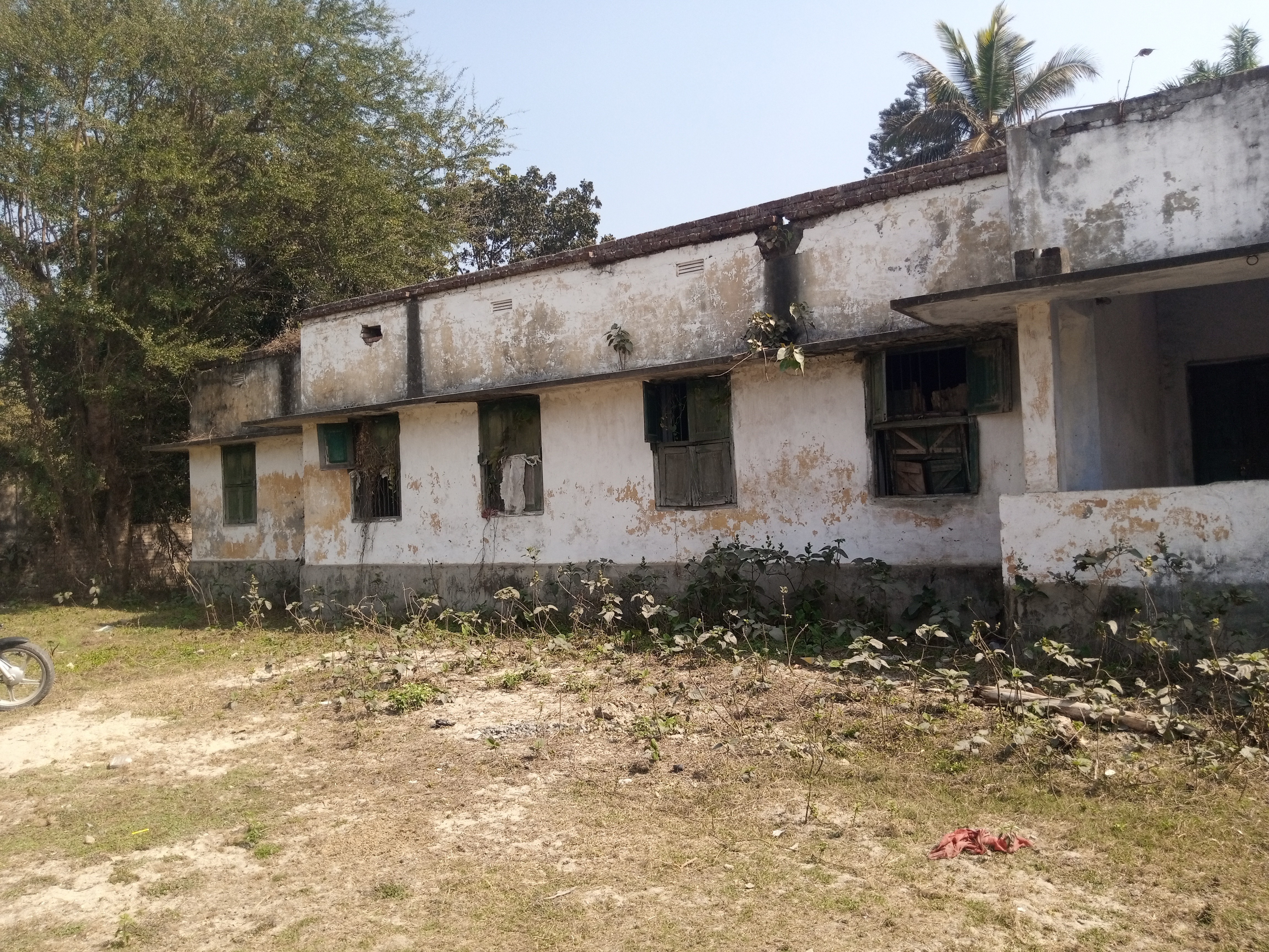 Parora Parora House Burglary | Iron Rod & Valuables Stolen in Kenagar