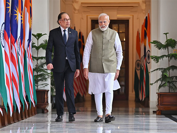 पीएम मोदी की ये तीसरी मलेशिया यात्रा है। वे अगस्त 2024 में मलेशिया पहुंचे थे।