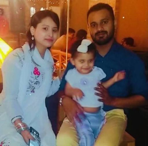 शोएब के परिवार में पत्नी फौजिया, बेटियां 6 साल की बुशरा, दो साल की इकरा हैं। (फाइल फोटो)