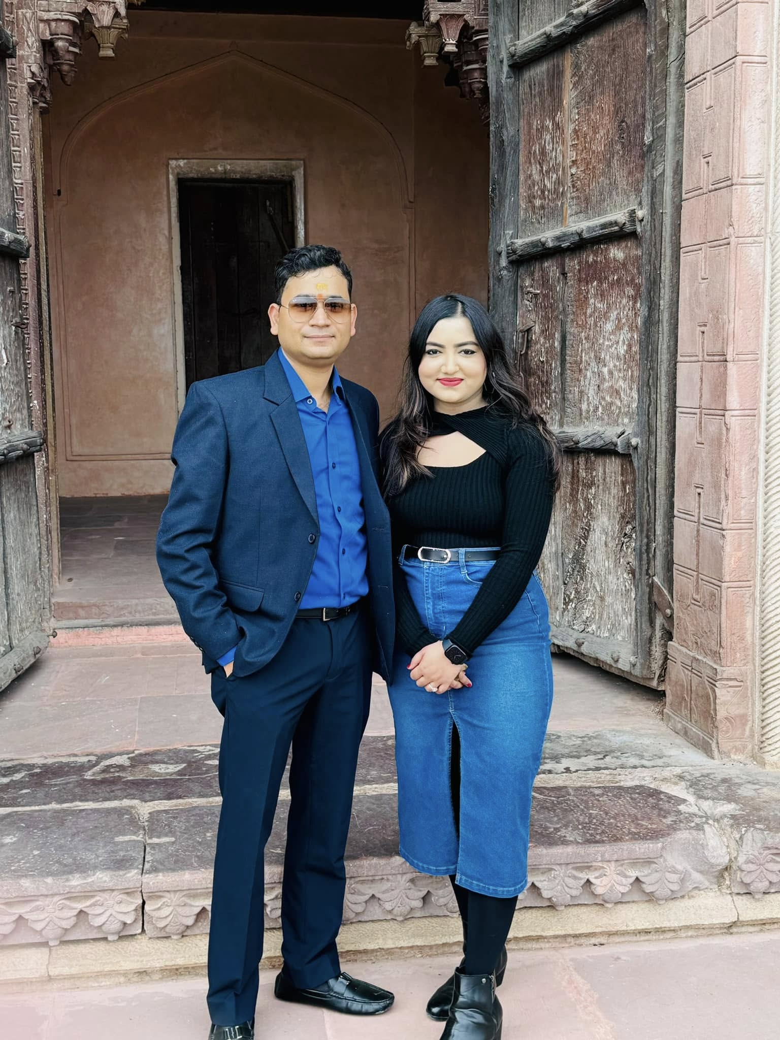 पत्नी के साथ IPS अखिलेश चौरसिया।