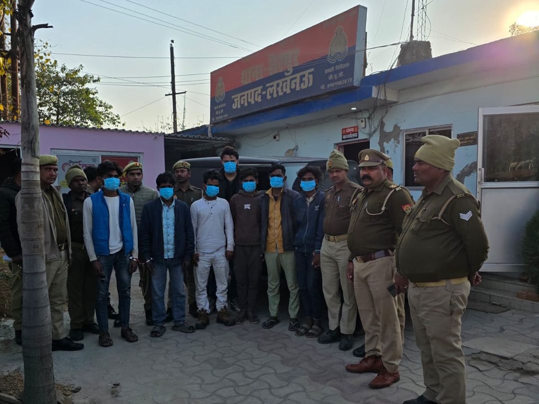 पुलिस ने 7 बदमाश को गिरफ्तार किया है।