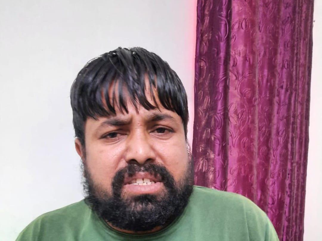 यह मृतक बदमाश रिहान है। उस पर दिल्ली और यूपी में 90 मुकदमे दर्ज थे।