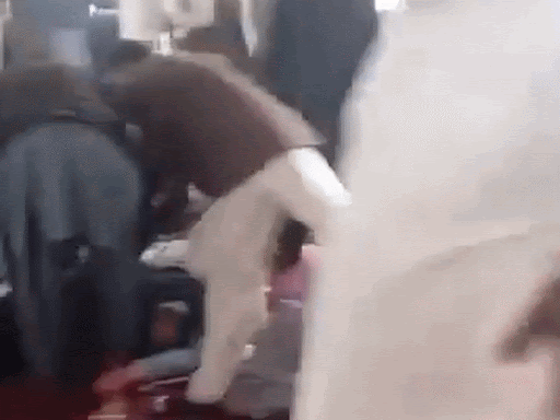 यह आत्मघाती हमला जुमे की नमाज के दौरान हुआ।