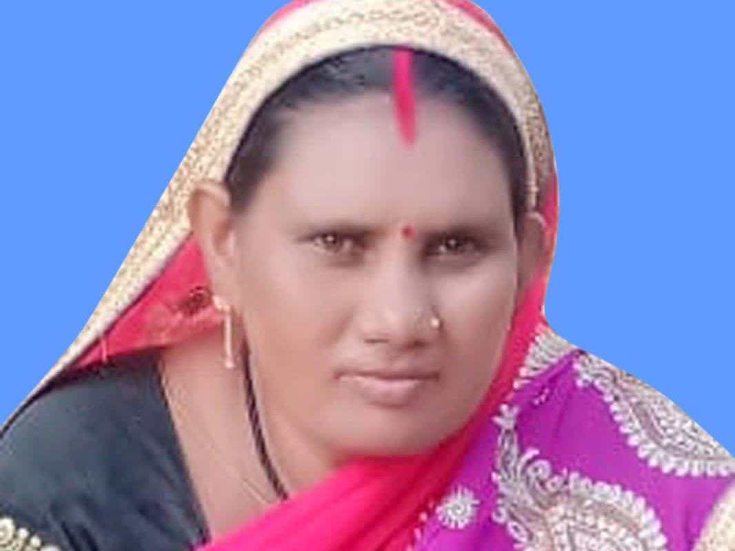 मां सिया बाई (49 साल)