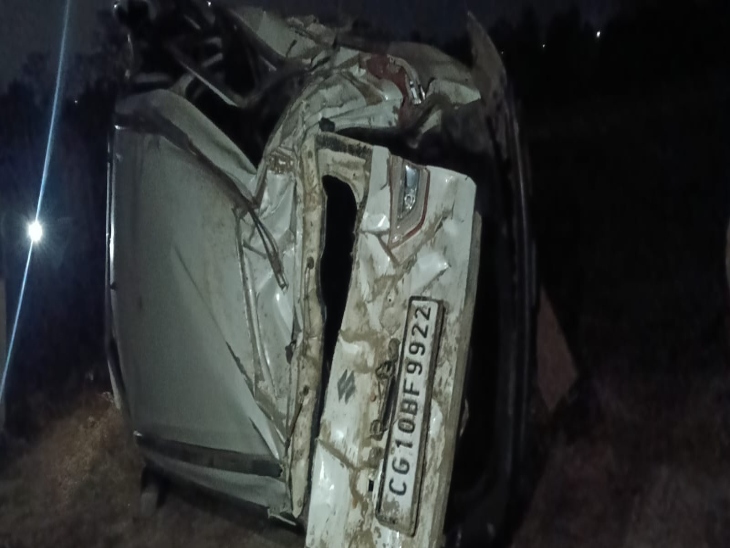 इसी कार में सभी सवार होकर बारात के लिए निकले थे।