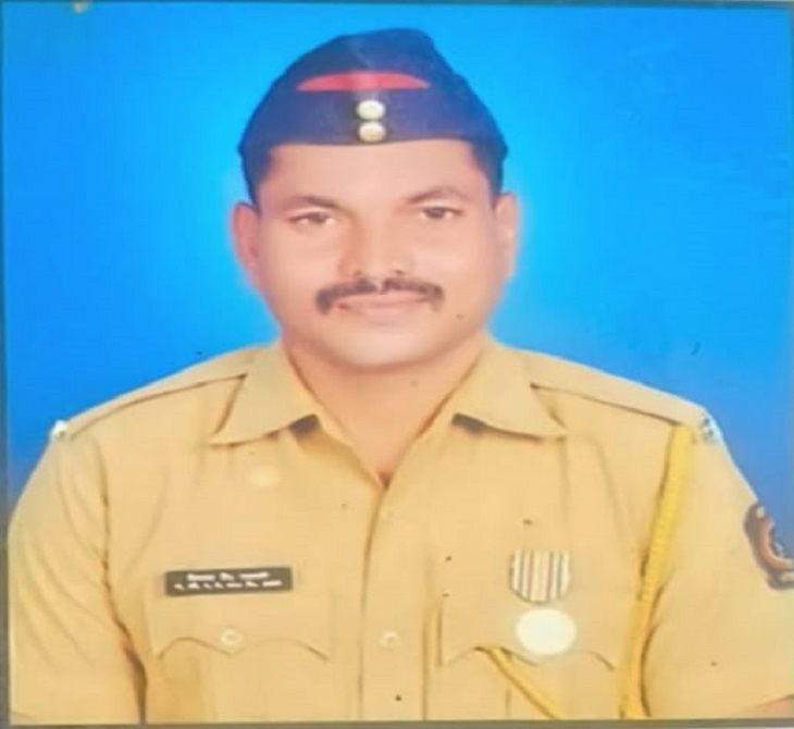 एनकाउंटर में सी-60 कमांडोज के कॉन्स्टेबल दीपक चिन्ना मदावी शहीद हो गए हैं।