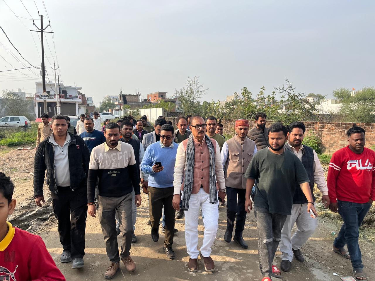 भाजपा विधायक योगेश शुक्ला ने गंगोत्री विहार का निरीक्षण किया।