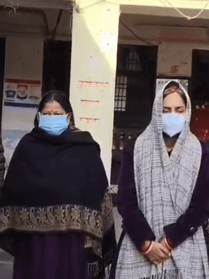 आईवीएफ की एजेंट समेत 5 आरोपियों को पुलिस ने हिरासत में लिया है।