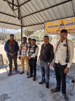 हादसे की सूचना मिलते ही परिजन पोस्टमॉर्टम हाउस पहुंच गए।