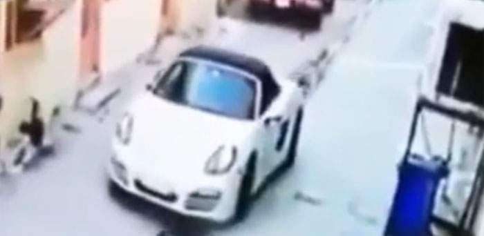 તારા ફારેસની કારનું સીસીટીવી ફૂટેજ.