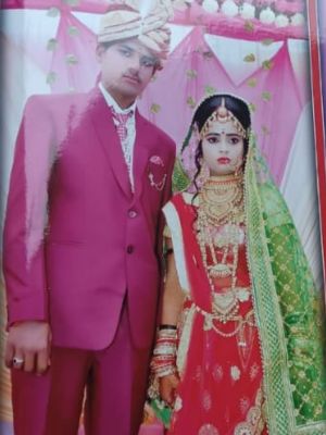 साल 2021 में कमलेश की शादी एक युवती से हुई थी।