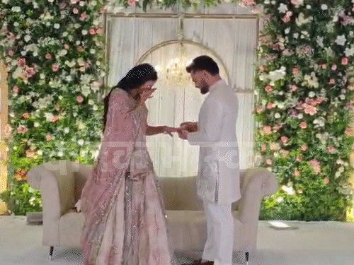 ये तस्वीर पिछले साल 8 जून की रिंकू और प्रिया की रिंग सेरेमनी की है।