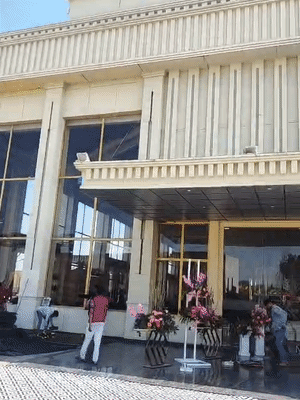 कानपुर के क्रैनबेरी लॉन मैनावती में आज शादी होगी।