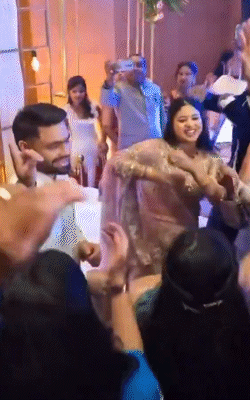 रिंग सेरेमनी के बाद सांसद प्रिया सरोज ने जमकर डांस किया था।