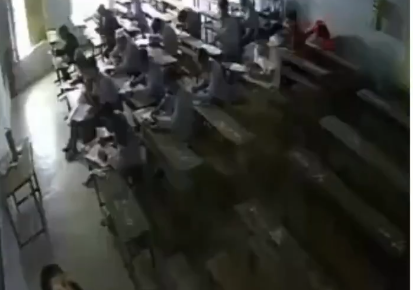 घटना के बाद अन्य स्टूडेंट्स ने परीक्षा खत्म की।