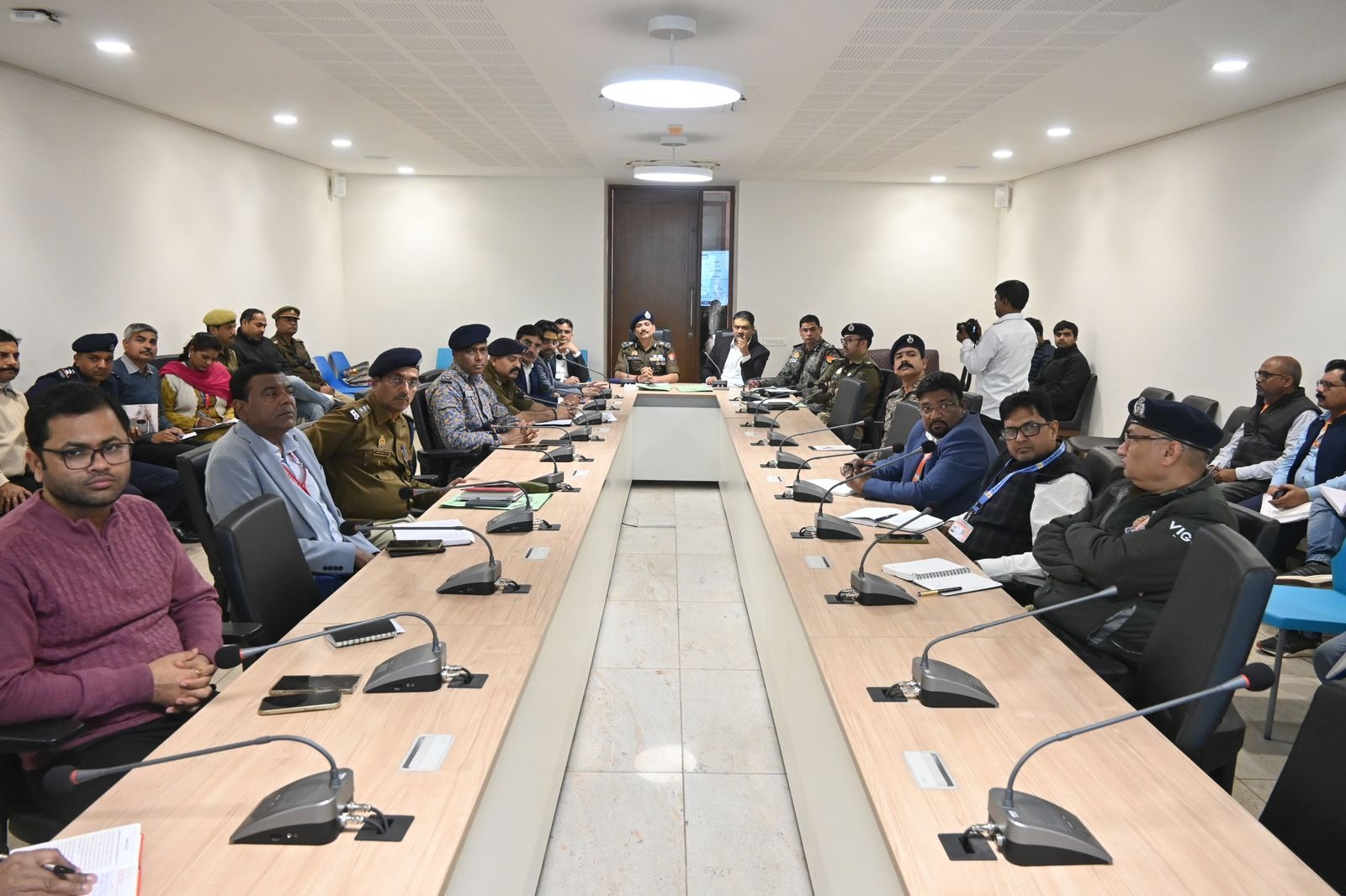 महाशिवरात्रि पर विश्वनाथ धाम में महाकुंभ पॉलिसी पर भीड़ मैनेजमेंट:  ‘पलट-प्रवाह’ तर्ज पर डयूटी-डायवर्जन, CCTV-ड्रोन से निगरानी; 10 लाख दर्शनार्थियों का प्लान तैयार – Varanasi News