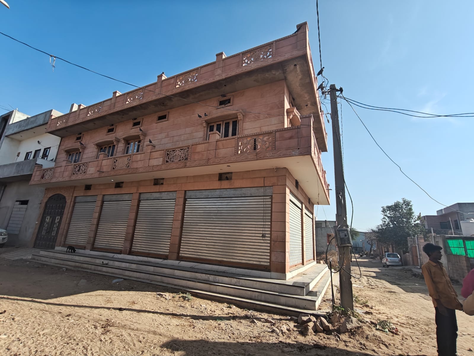 पुलिस ने आरोपी की संपत्ति को BNS की धारा 107 के तहत कुर्क किया।