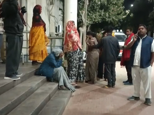 वारदात के बाद परिजनों को रो-रोकर बुरा हाल है।