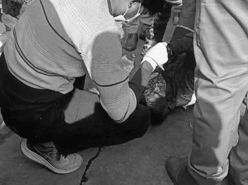 फॉरेंसिक टीम ने मौके से कई साक्ष्य जुटाए।