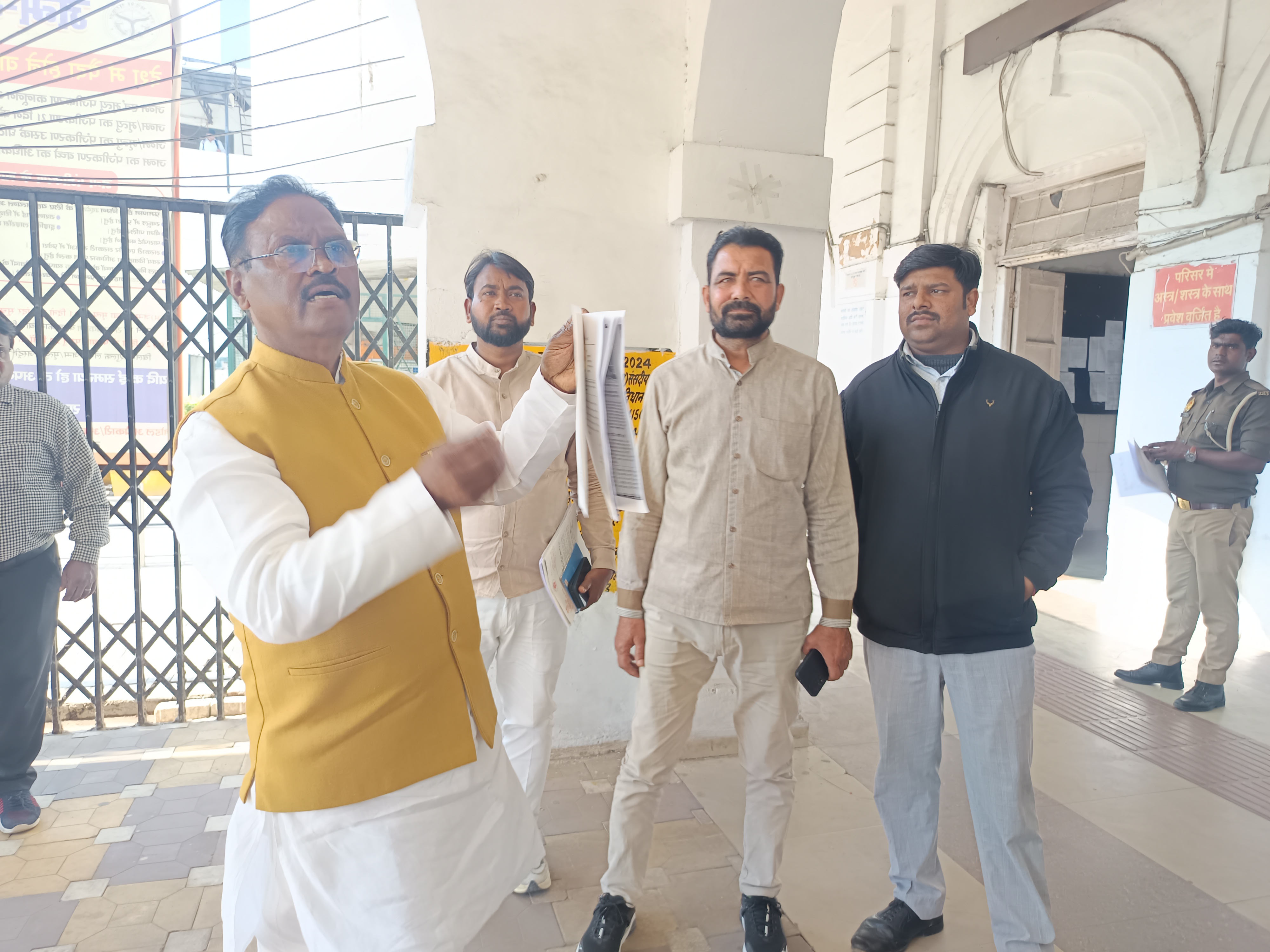 विधायक बेदी राम ने महिला पार्षद और उसके पति पर कई गंभीर आरोप लगाए हैं।