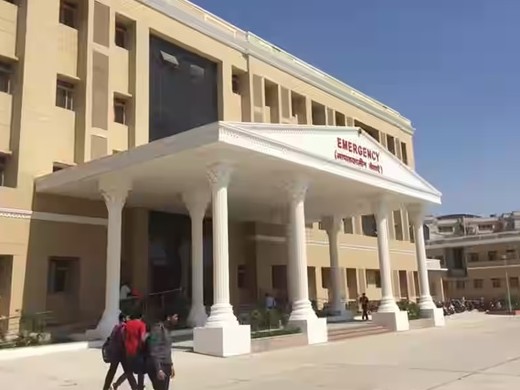 अब RUHS में सप्ताह में 6 दिन सुपर स्पेशियलिटी क्लिनिक शुरू होगी। एसएमएस मेडिकल कॉलेज से डॉक्टर आएंगे। - Dainik Bhaskar