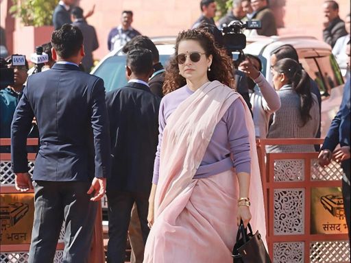 पंजाब की बड़ी खबरें:  बठिंडा इन्फ्लुएंसर मर्डर केस, मास्टरमाइंड अमृतपाल सिंह भगोड़ा घोषित; लुधियाना में ATM को तोड़कर लूटने का प्रयास – Mohali News