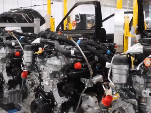 प्लांट में पेट्रोल और डीजल इंजन का प्रोडक्शन शुरू हो गया है।