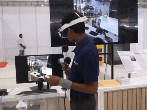 प्लांट में वर्चुअल एक्सपीरियंस भी कर सकते हैं।