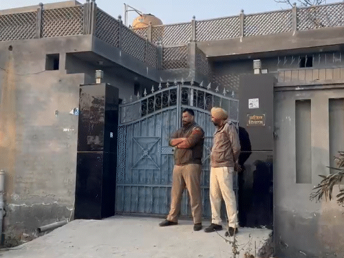 पत्नी की गंडासे से काटकर हत्या का VIDEO:  संगरूर में पति ने गले पर 3 बार वार कर वीडियो बनाया, बोला- मैंने मारी; थाने में सरेंडर किया – Sangrur News
