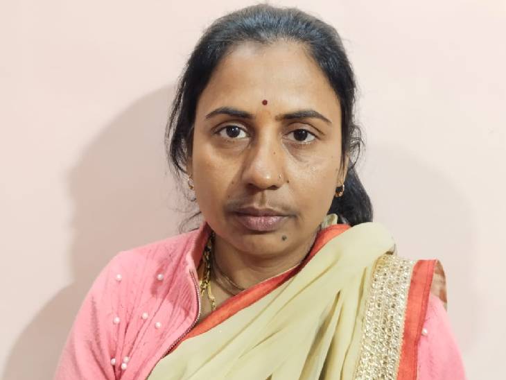 मृतक की पत्नी मनीषा की तस्वीर है।