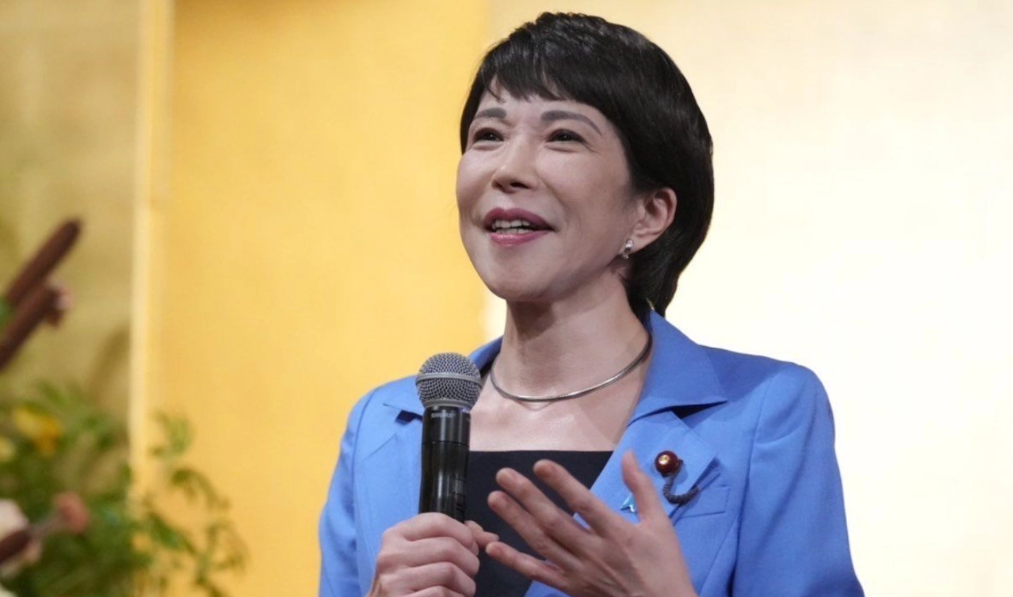 पहली बार 1993 में ताकाइची जापान की हाउस ऑफ रिप्रेजेंटिव बनीं थी।