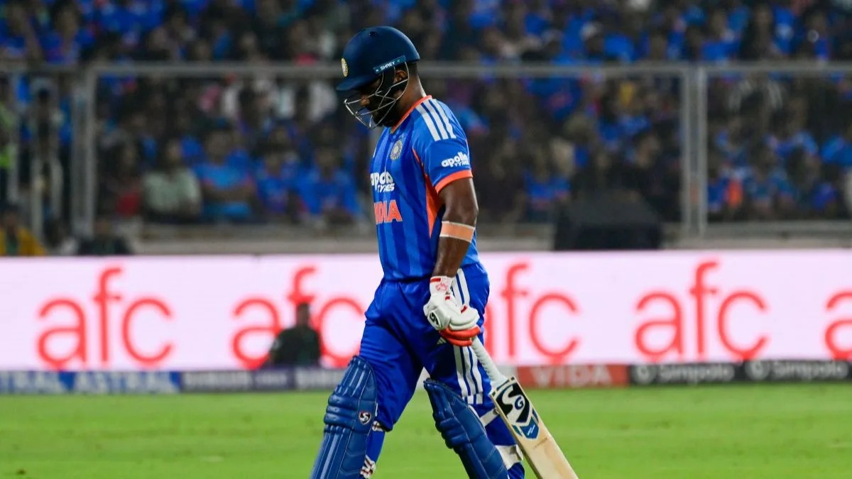 संजू सैमसन ने न्यूजीलैंड के खिलाफ 5 मैचों की टी20 सीरीज में सिर्फ 46 रन बनाए.