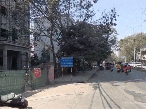 आयकर विभाग की पुरानी बिल्डिंग की जगह जिला कोर्ट के नए भवन का निर्माण किया जा रहा है।