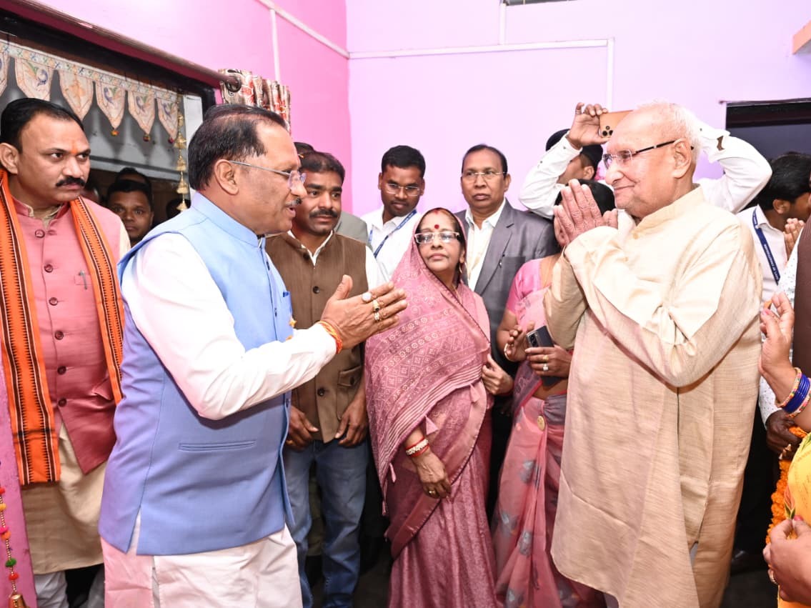 CM Sahu Meets Misabandi in Gaurela, Calls Them True Protectors of Democracy