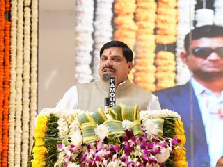 मुख्यमंत्री बुधवार को कालिदास अकादमी में विकास कार्यों का लोकार्पण भूमिपूजन किया।